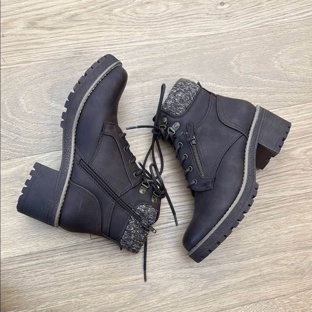 Cliffs Faux Leather Brown Knit Detail Stylish Ankle Boots Size 8.5